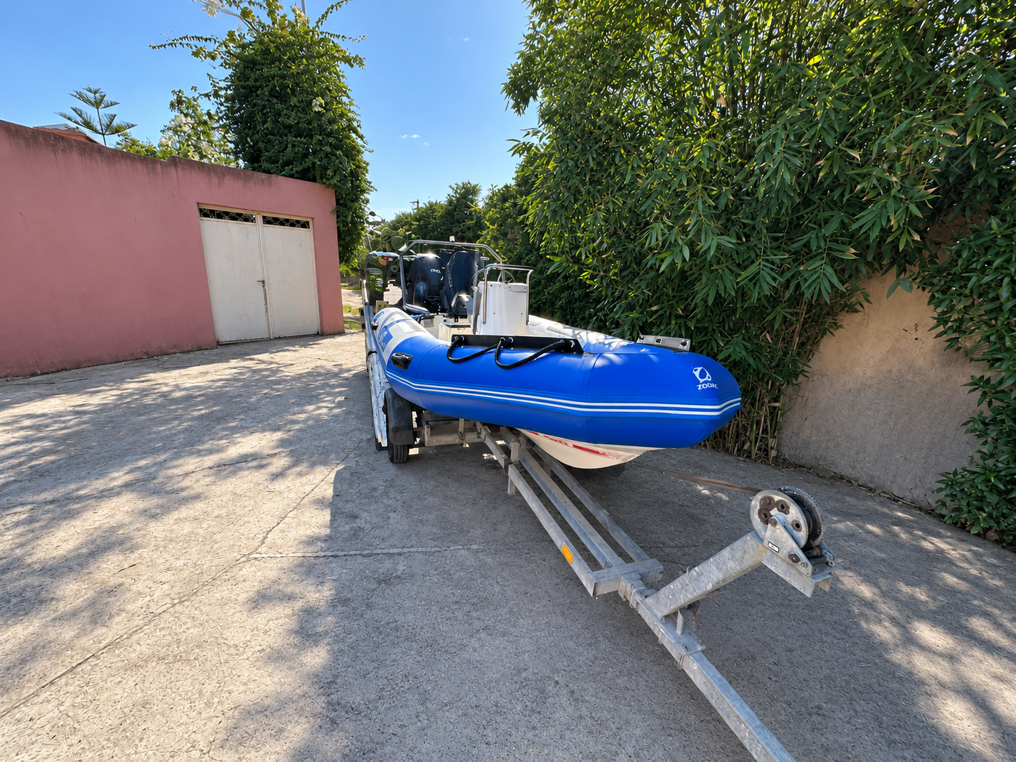 Vue avant du nouveau flotteur du Zodiac Pro
